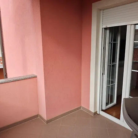 Apartment Tessa 63